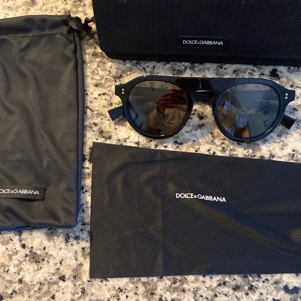 Dolce gabbana shades